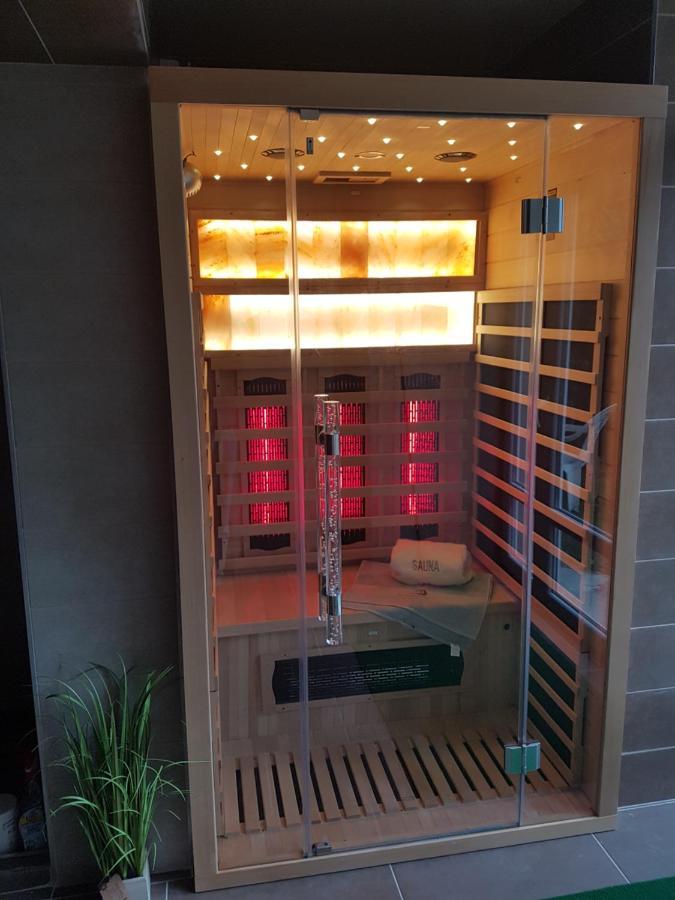 Апартаменты Kriszta Apartmanhaz Балатонлелле Экстерьер фото