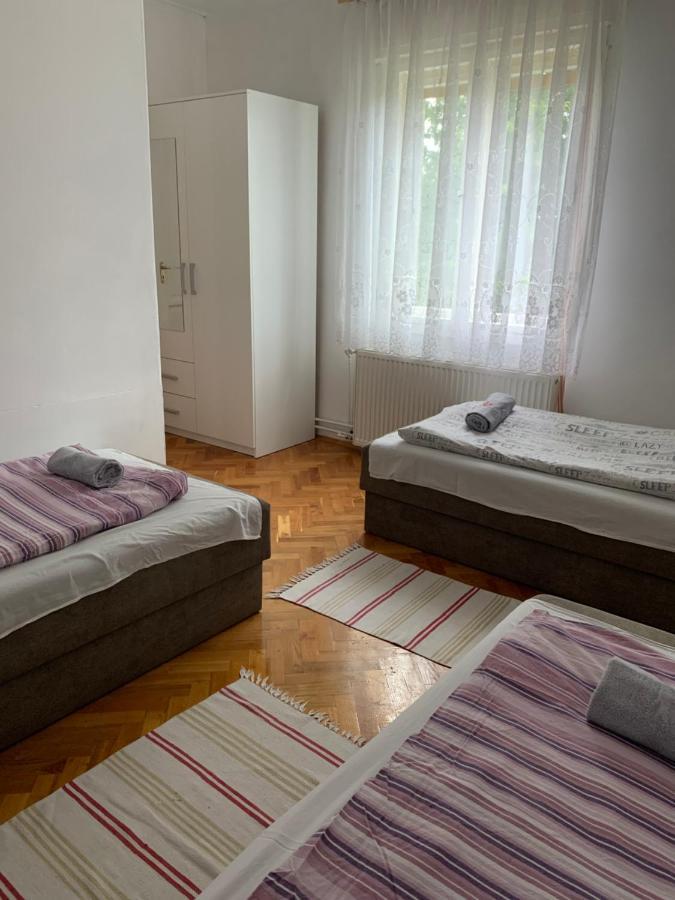 Апартаменты Kriszta Apartmanhaz Балатонлелле Экстерьер фото