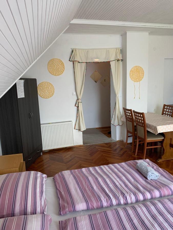 Апартаменты Kriszta Apartmanhaz Балатонлелле Экстерьер фото